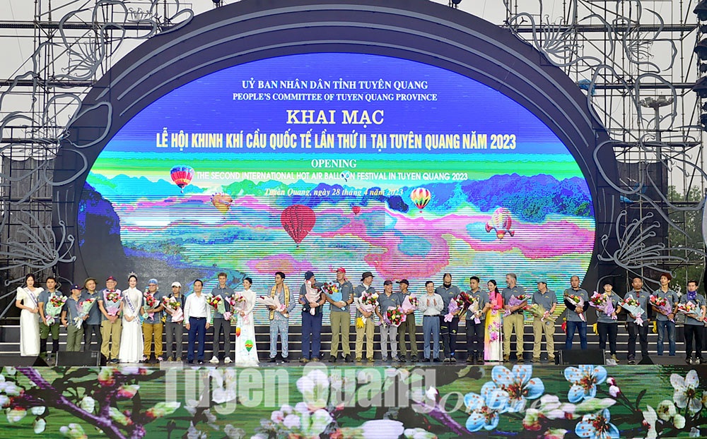 Khai mạc Lễ hội Khinh khí cầu quốc tế lần thứ II tại Tuyên Quang năm 2023