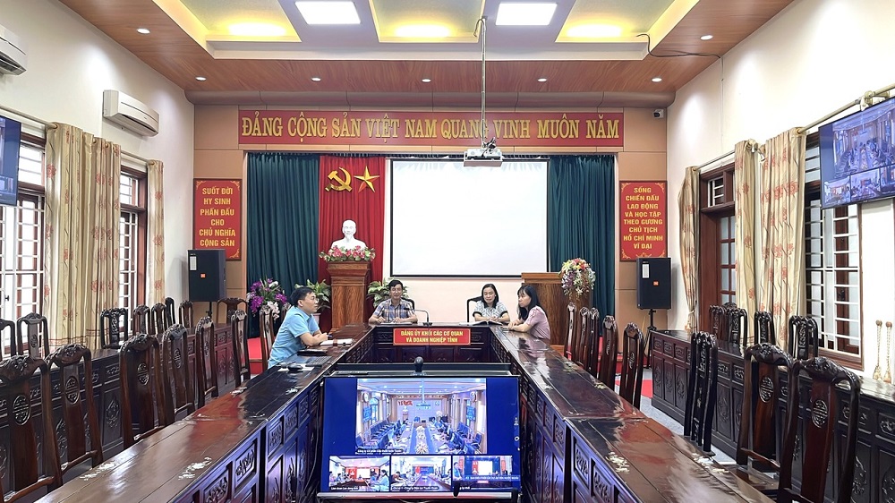 Đảng ủy Khối các cơ quan và Doanh nghiệp tỉnh giám sát sinh hoạt chi bộ định kỳ bằng hình thức trực tuyến và hình ảnh